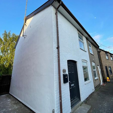 Nice 2 Bedroom House In Stowmarket Eksteriør bilde