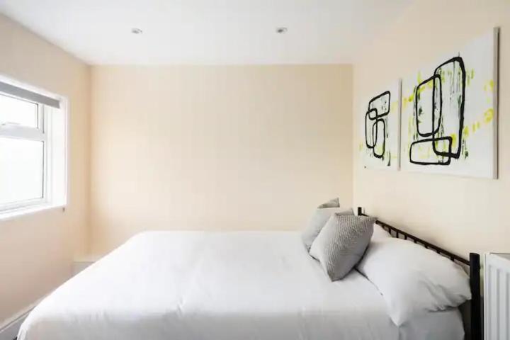 Nice 2 Bedroom House In Stowmarket Eksteriør bilde