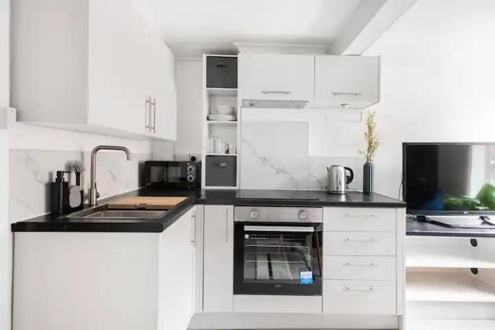 Nice 2 Bedroom House In Stowmarket Eksteriør bilde